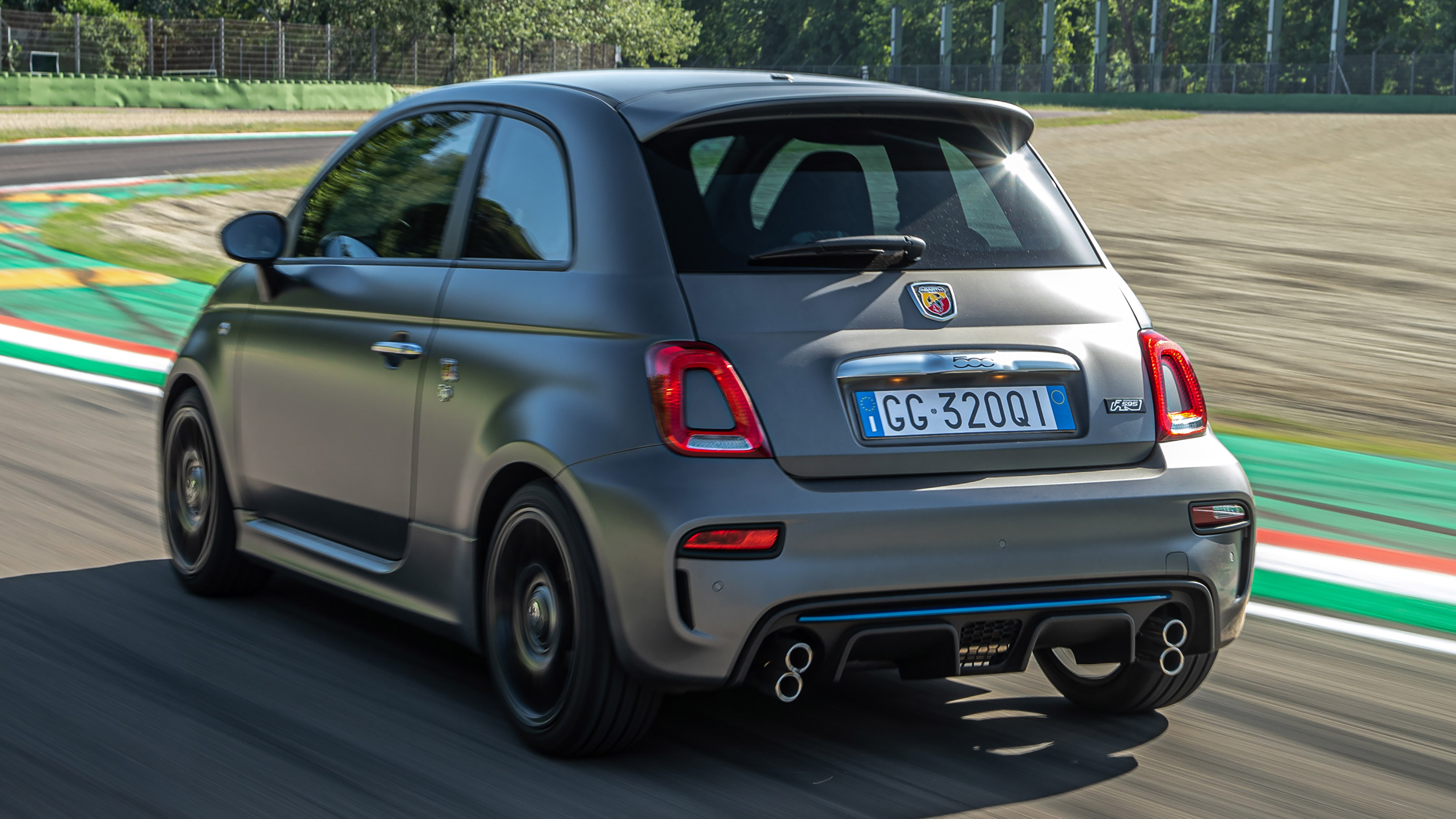 Abarth F595 - rear