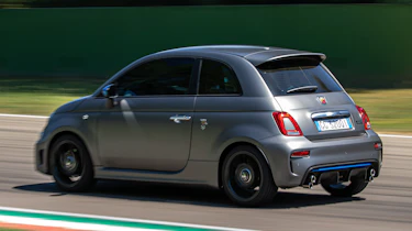 Abarth F595 - side