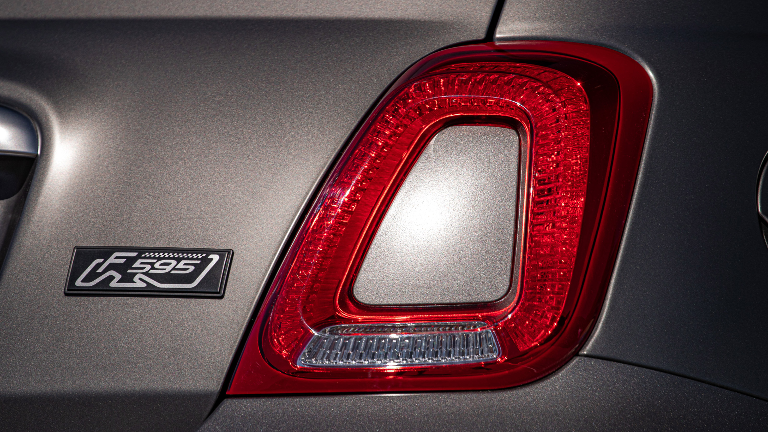 Abarth F595 - rear light