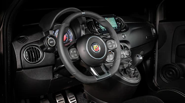 Abarth F595 - dash