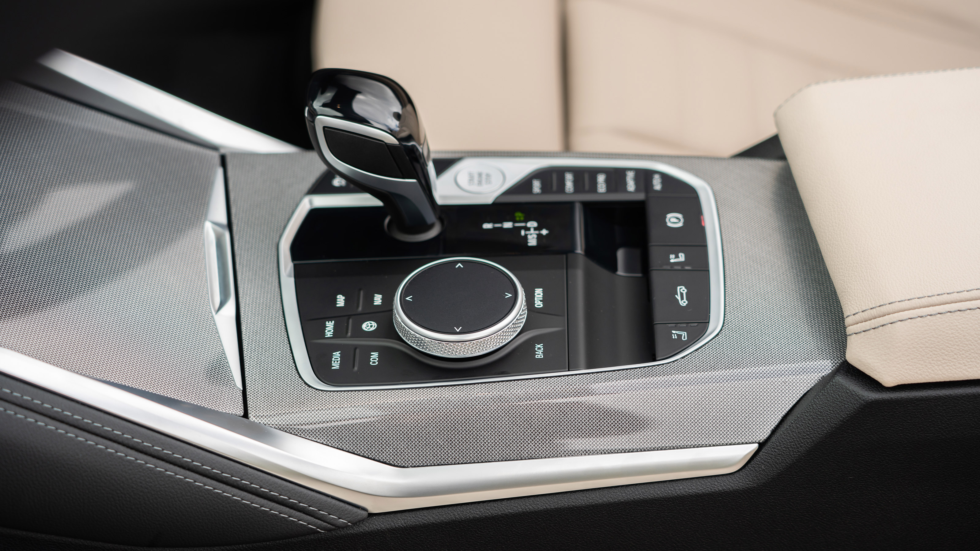 BMW M440i Convertible - transmission