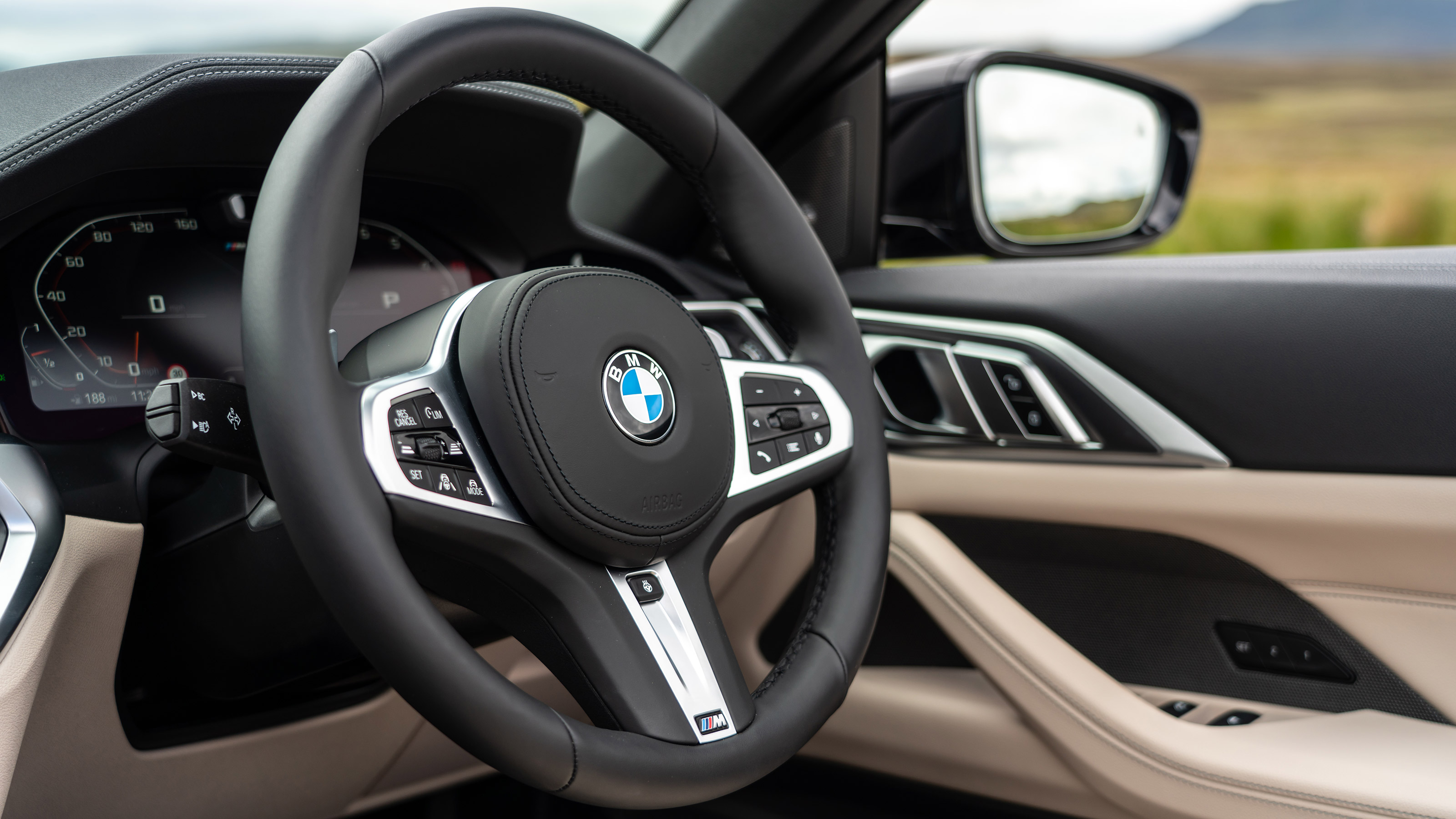 BMW M440i Convertible - steering wheel