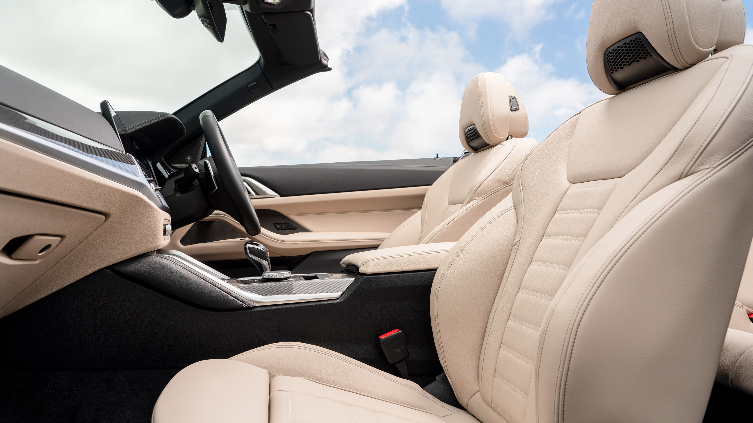 BMW M440i Convertible - seats