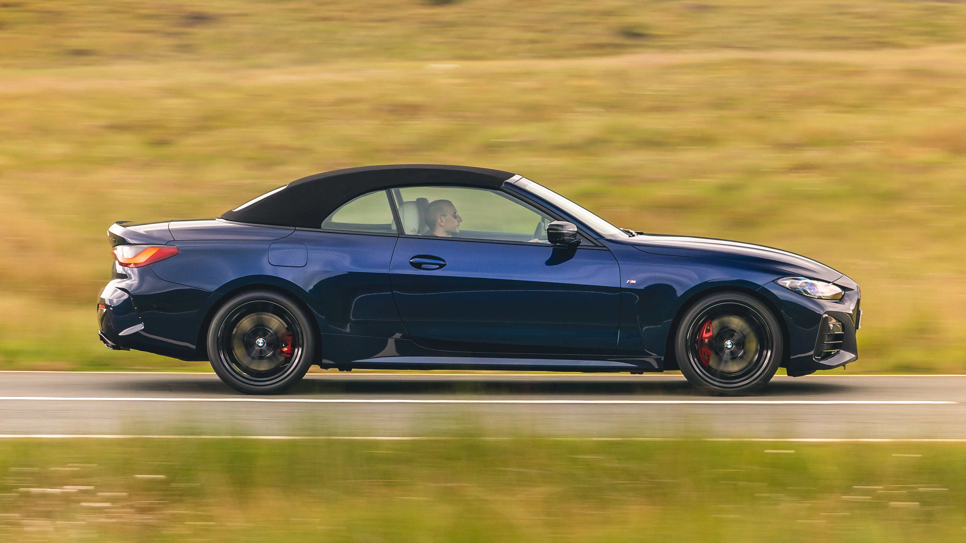 BMW M440i Convertible - side roof up
