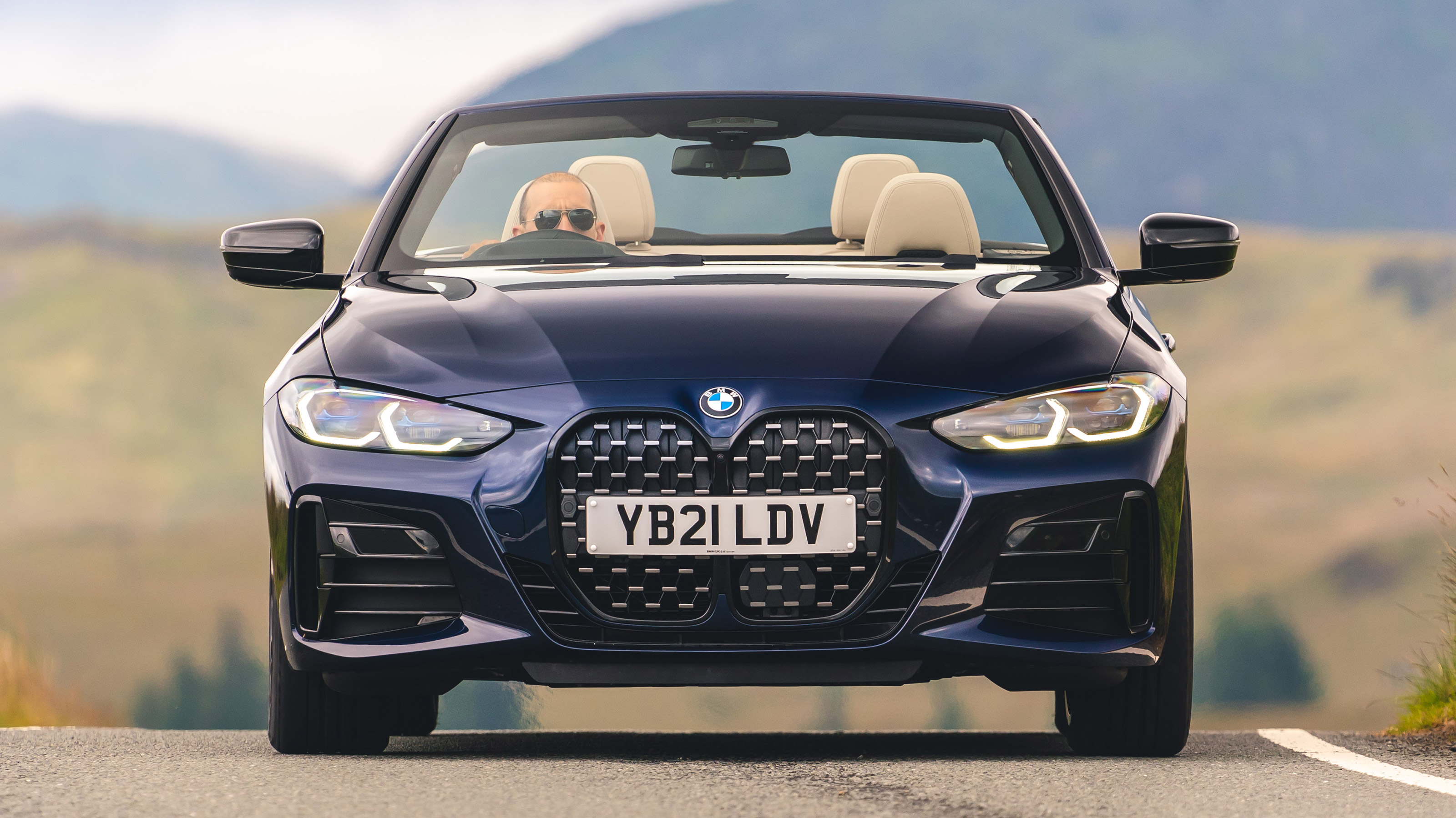 BMW M440i Convertible - front cornering