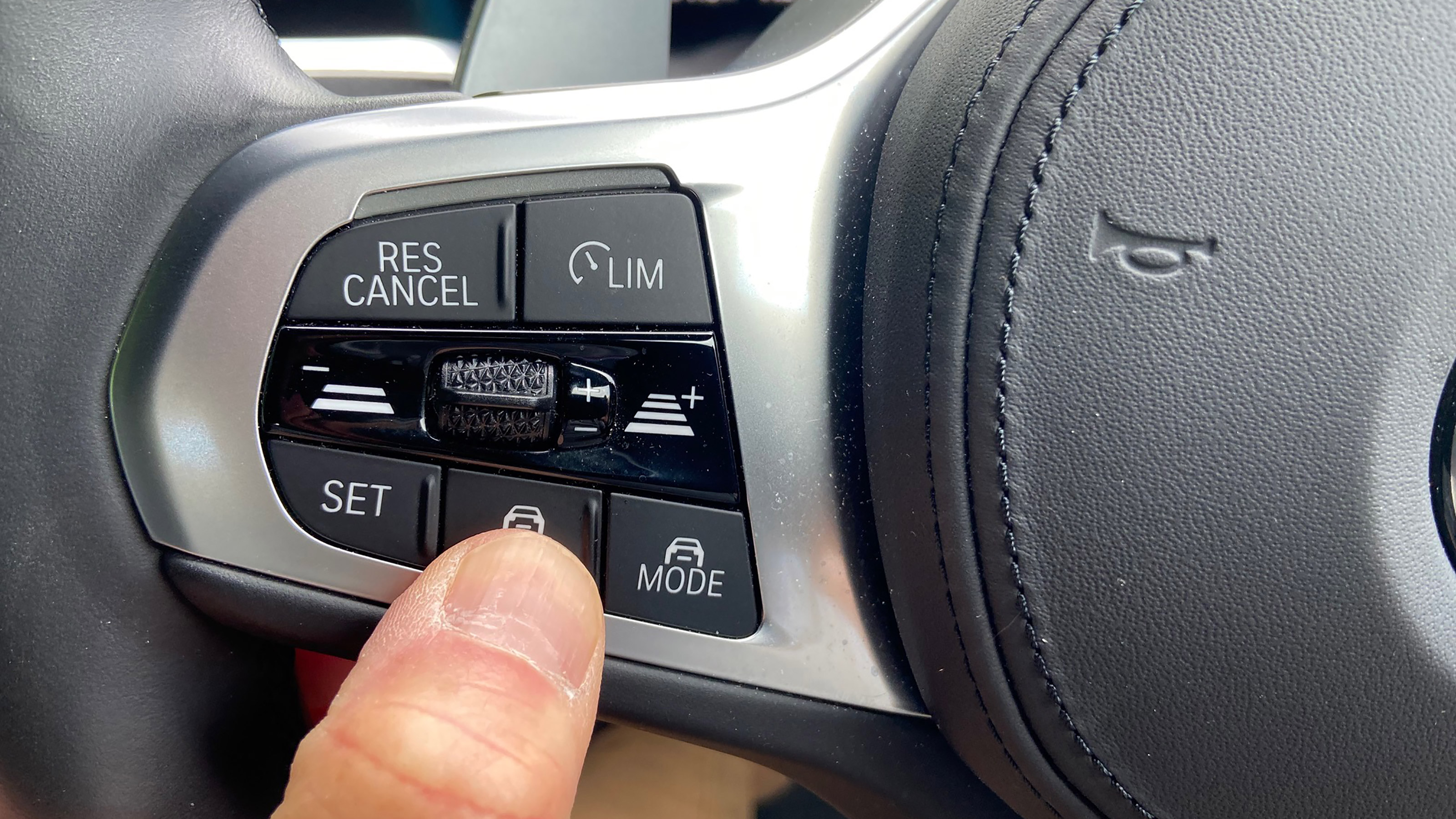 BMW M440i xDrive long term test - second report steering wheel