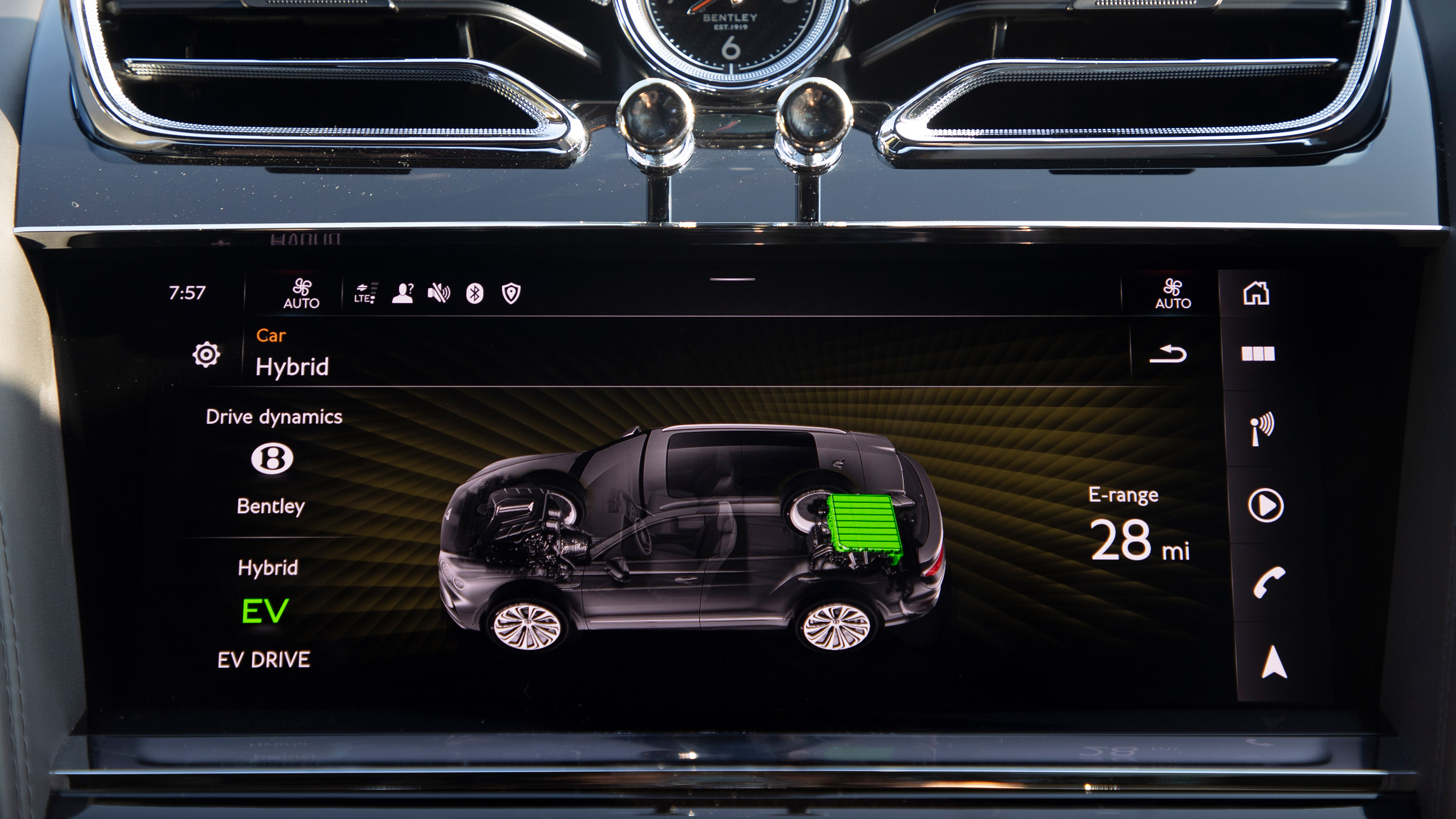 Bentley Bentayga Hybrid - infotainment