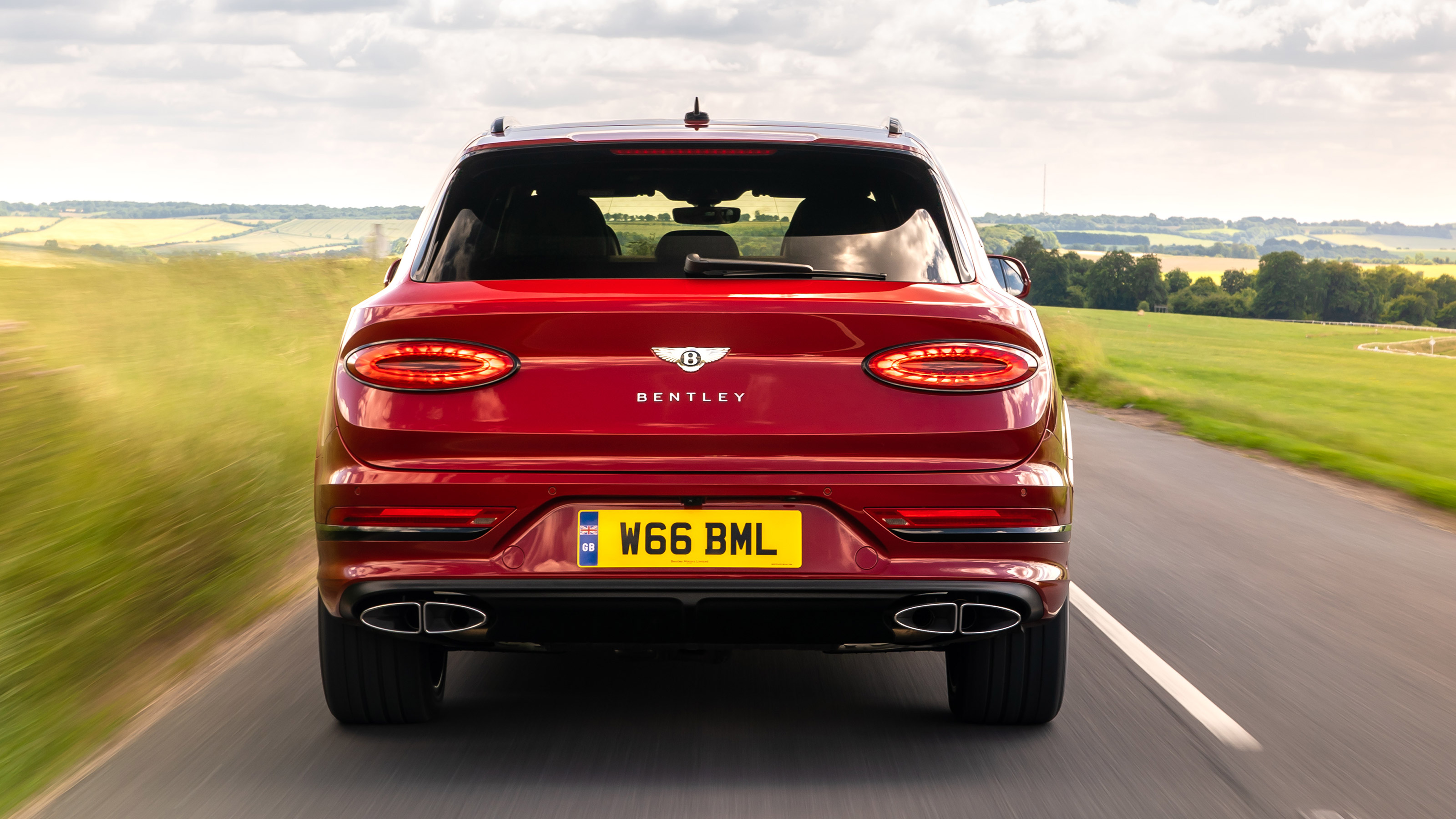 Bentley Bentayga Hybrid - full rear