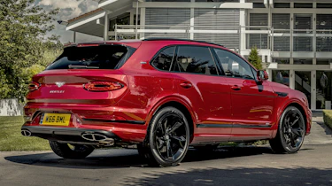 Bentley Bentayga Hybrid - rear static