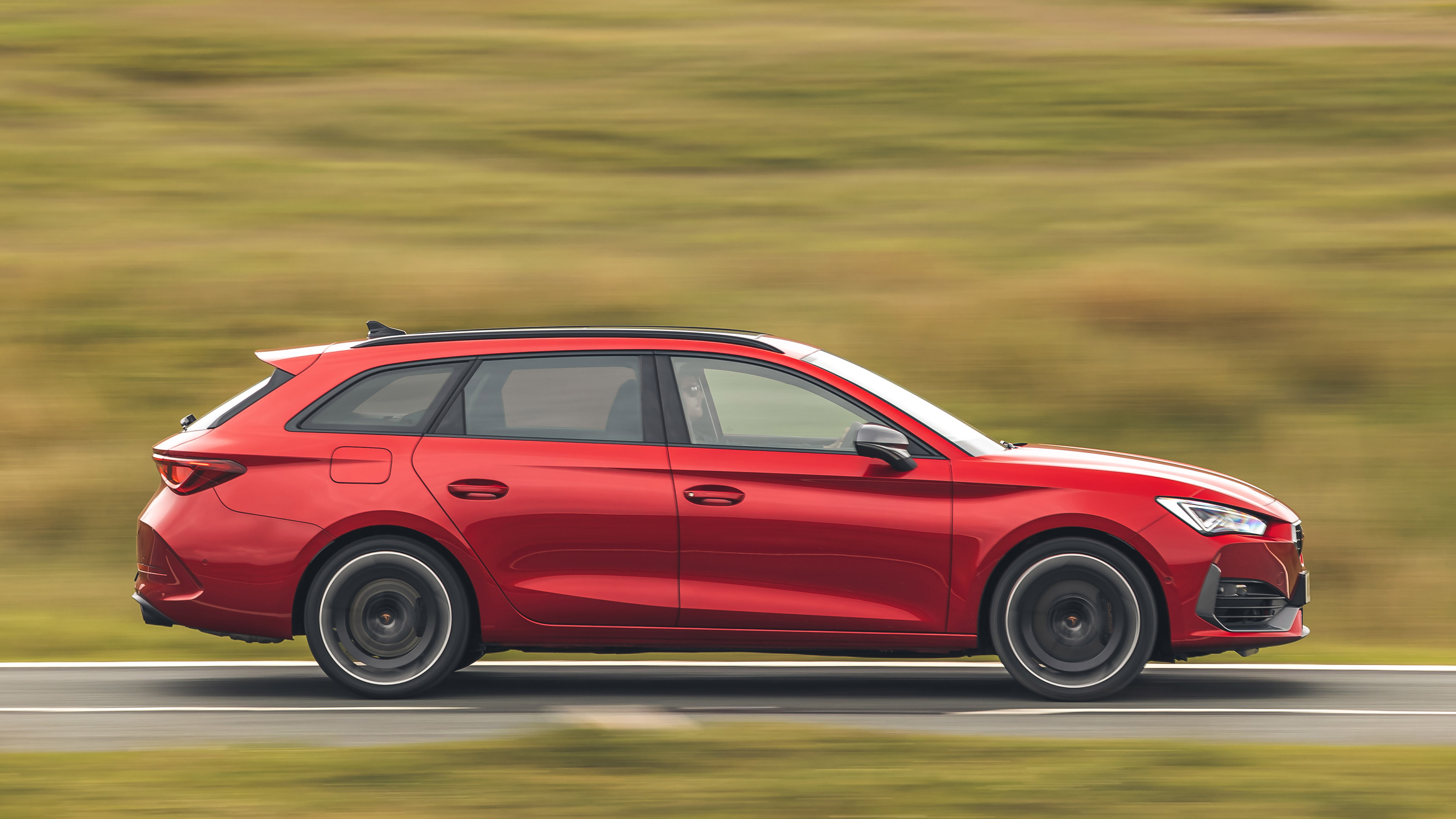 Cupra Leon Estate - side