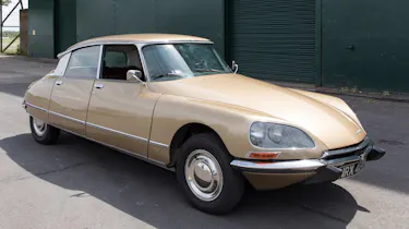 Electrogenic Citroen DS - front