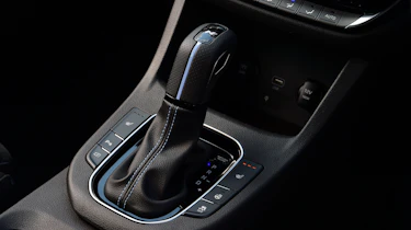 Hyundai i30 N Performance DCT - gear lever
