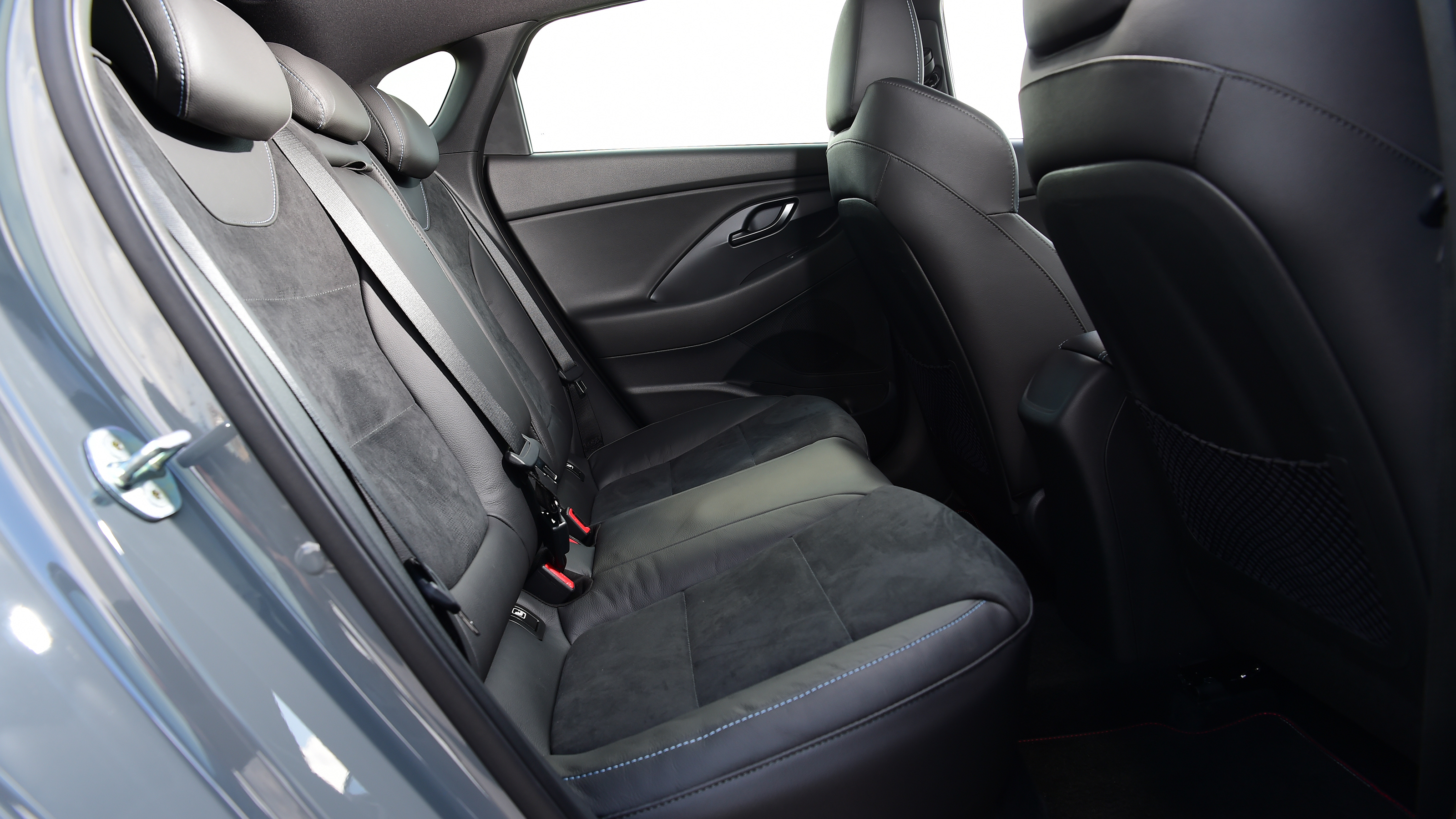 Hyundai i30 N Performance DCT - rear seats