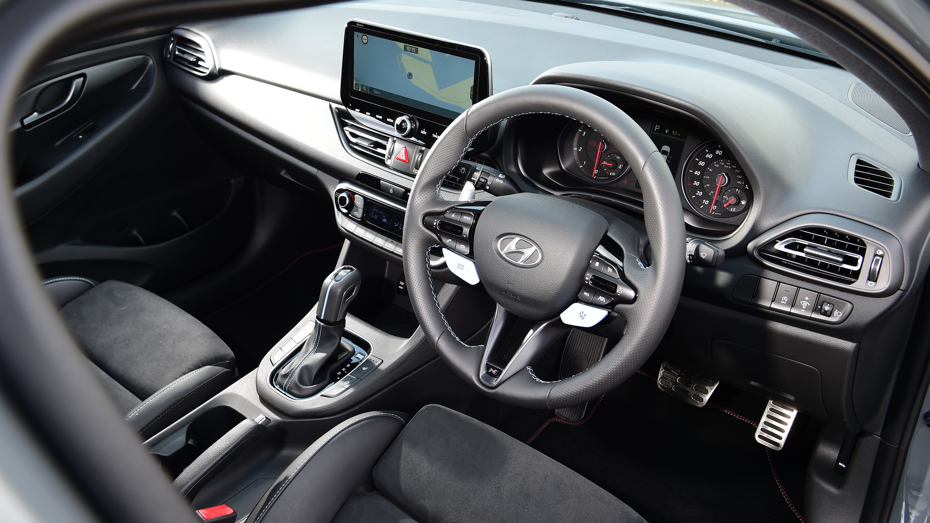 Hyundai i30 N Performance DCT - interior above