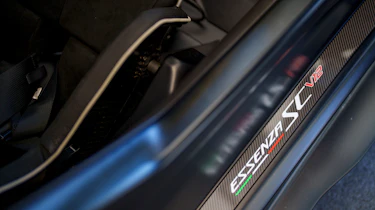 New Lamborghini Essenza SCV12 2021 review - sill