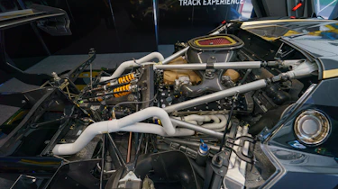 New Lamborghini Essenza SCV12 2021 review - engine