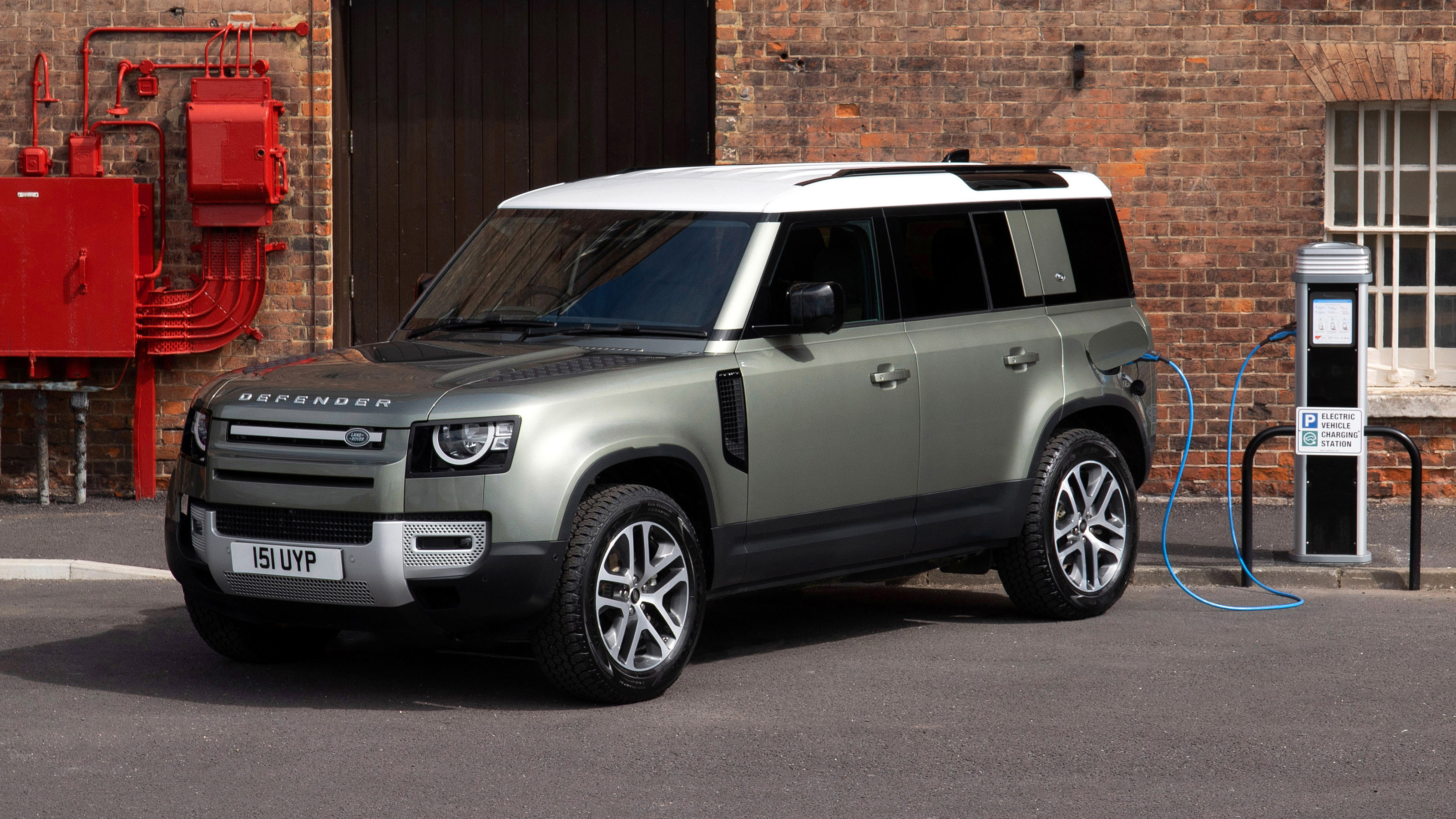 Land Rover Defender P400e PHEV - front charging