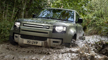 Land Rover Defender P400e PHEV - front action