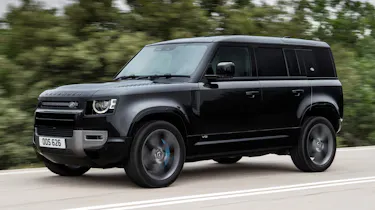 Land Rover Defender V8 - front
