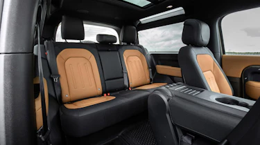 Land Rover Defender - rear seats