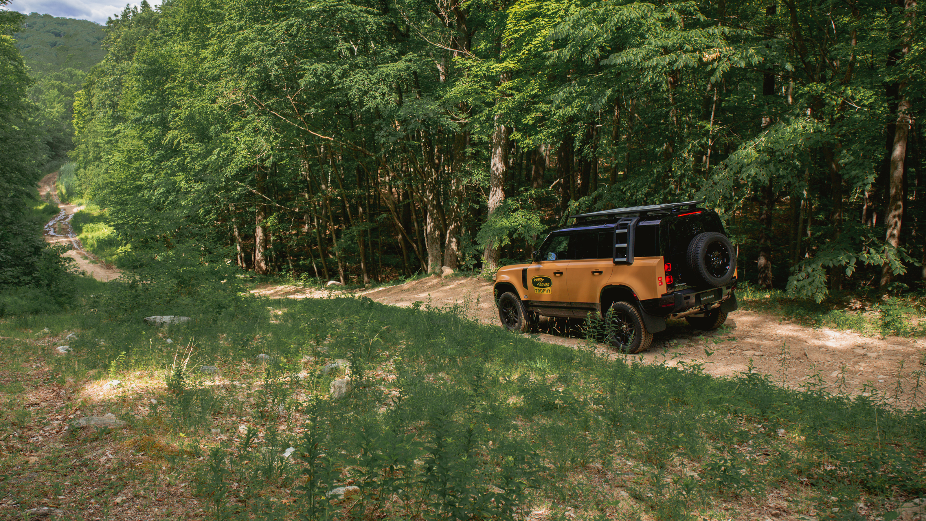  Land Rover Defender Camel Trophy Edition -