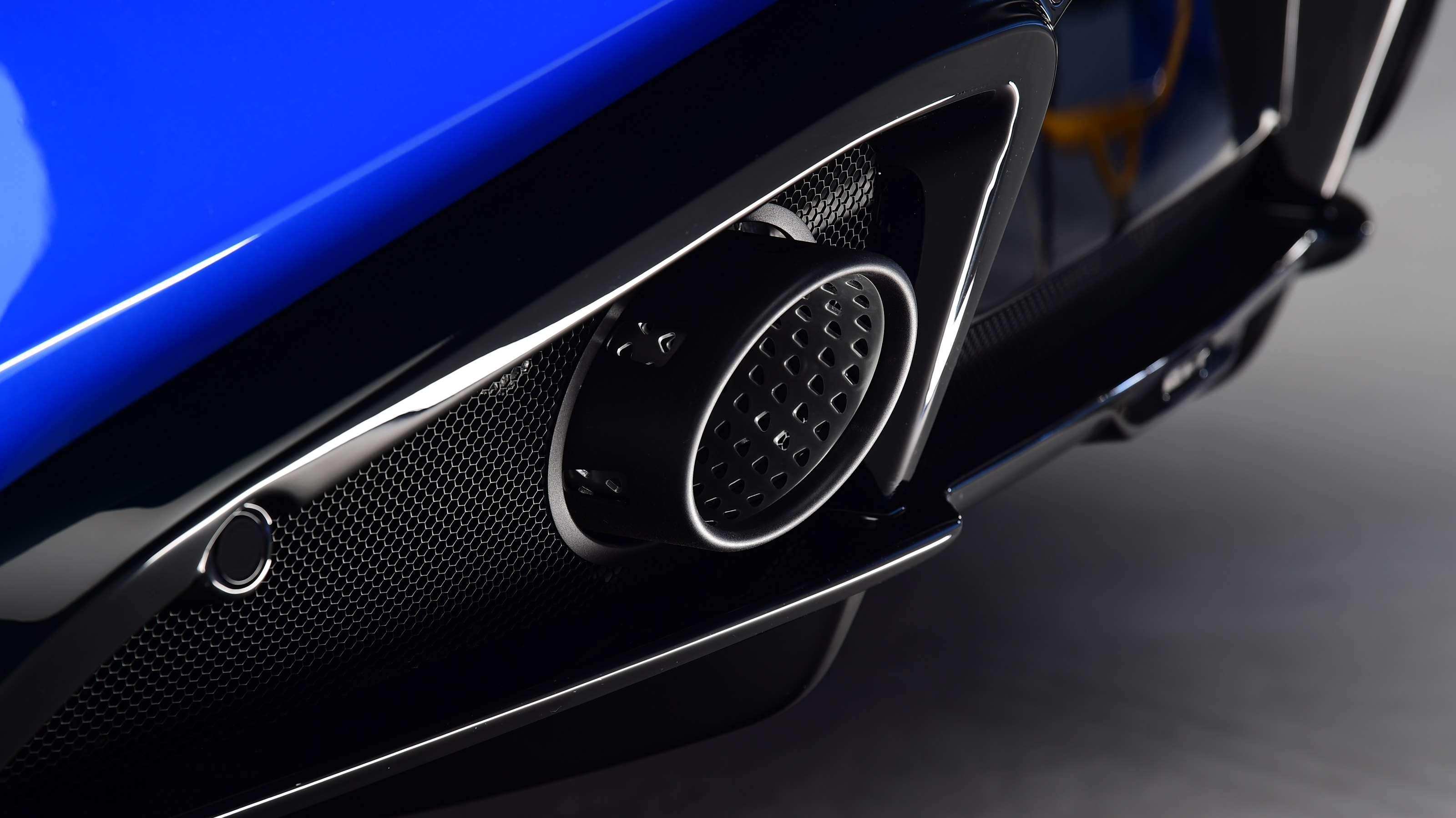 Lotus Emira - exhaust