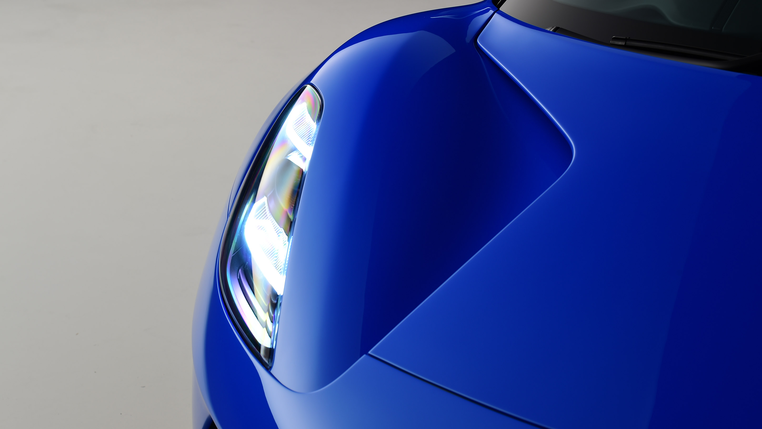 Lotus Emira - front light