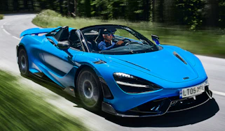 McLaren 765LT Spider - front action