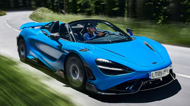 McLaren 765LT Spider - front action