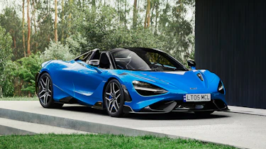 McLaren 765LT Spider - front static