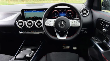Mercedes GLA - dash