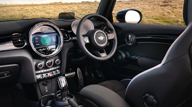 MINI Convertible - interior