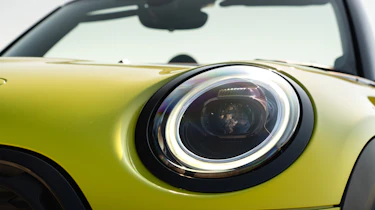 MINI Convertible - headlight