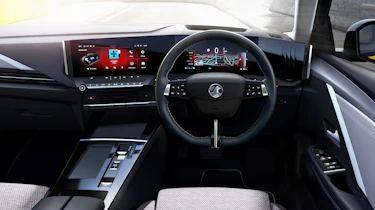 Vauxhall Astra - dash