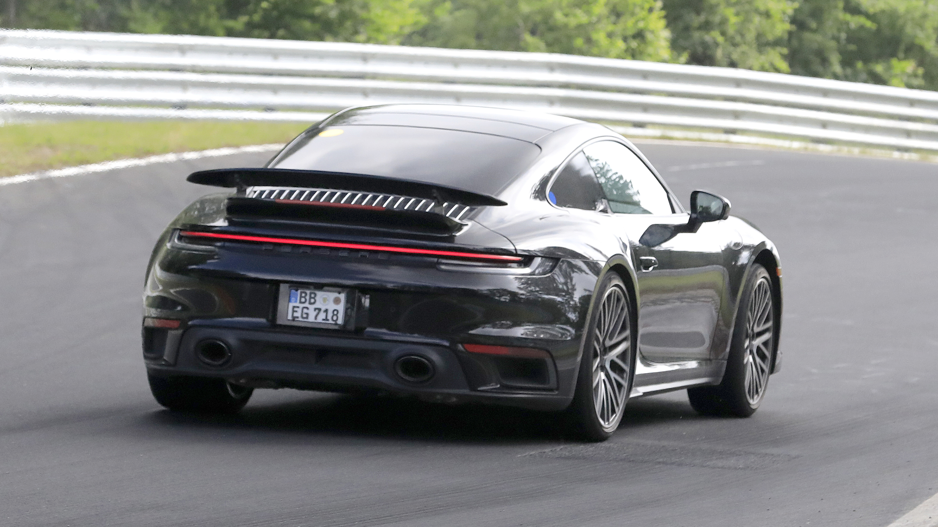 Porsche 911 Turbo Hybrid - rear