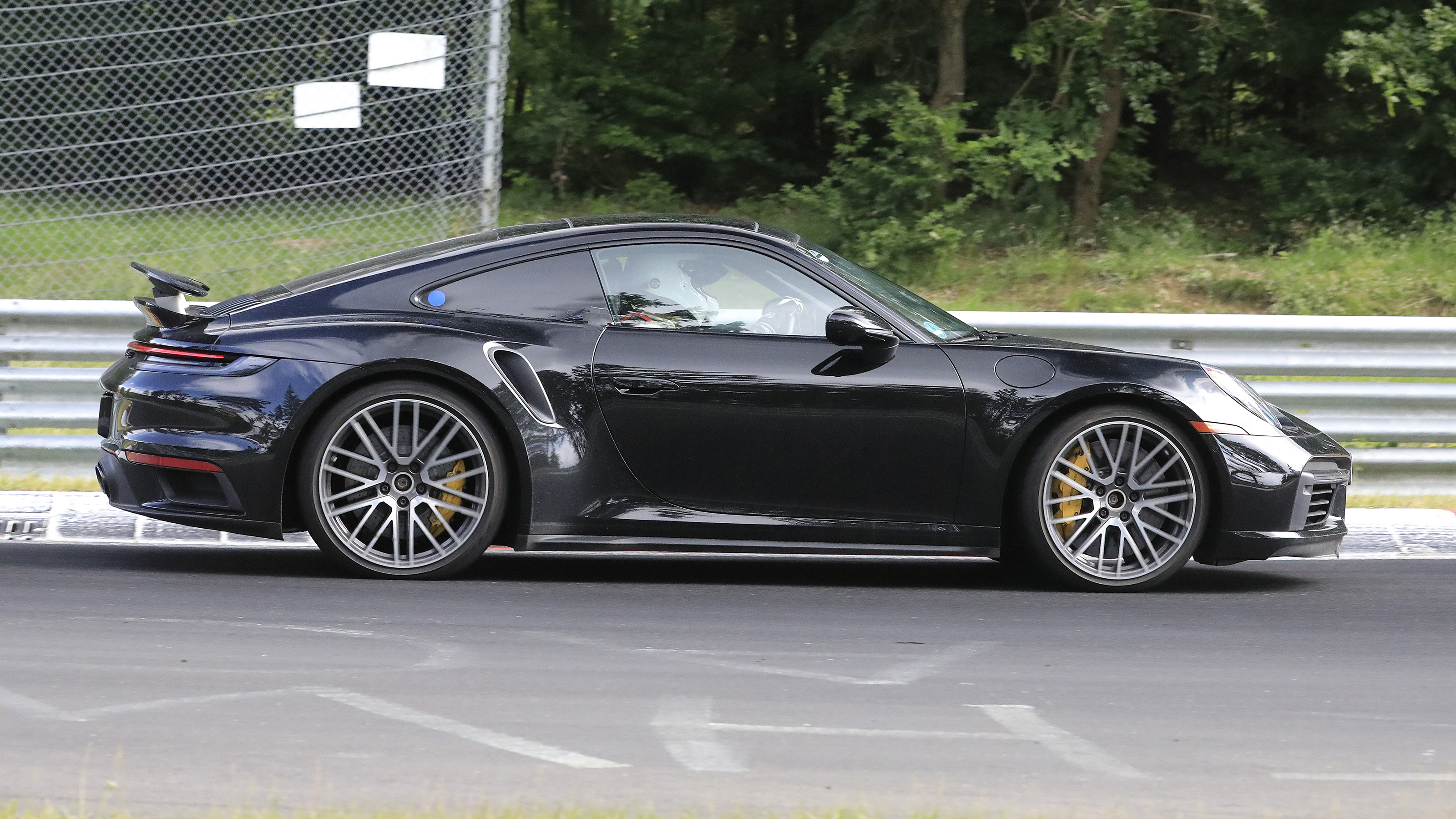 Porsche 911 Turbo Hybrid - side