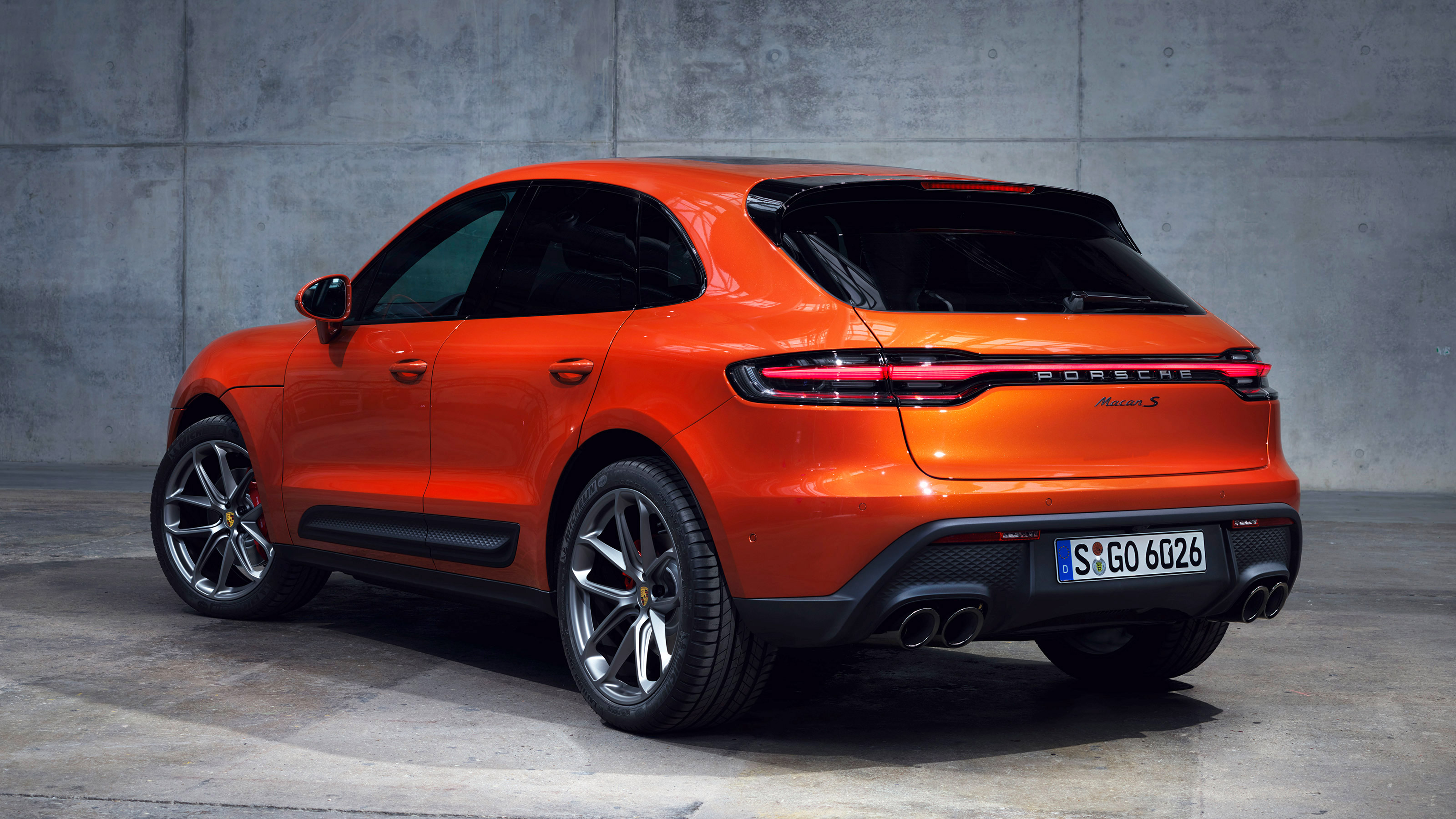 Porsche Macan S - rear