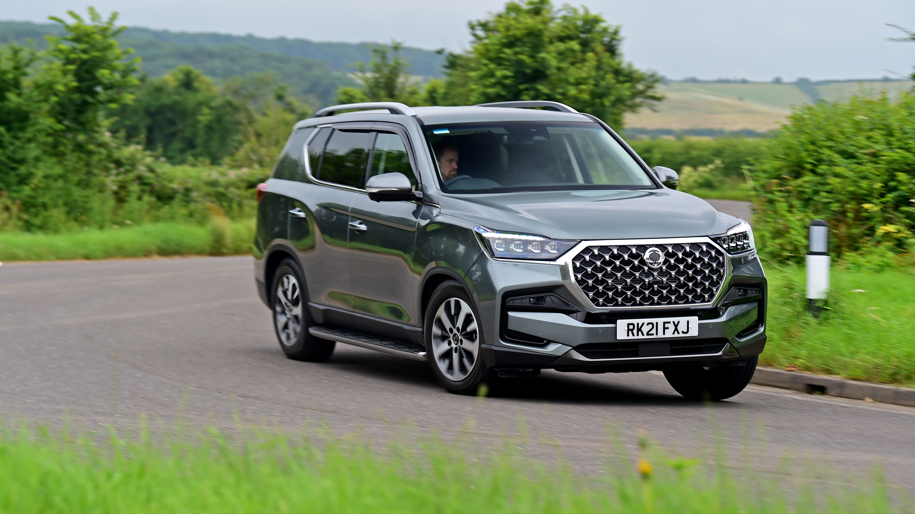 SsangYong Rexton 2021 facelift - corner