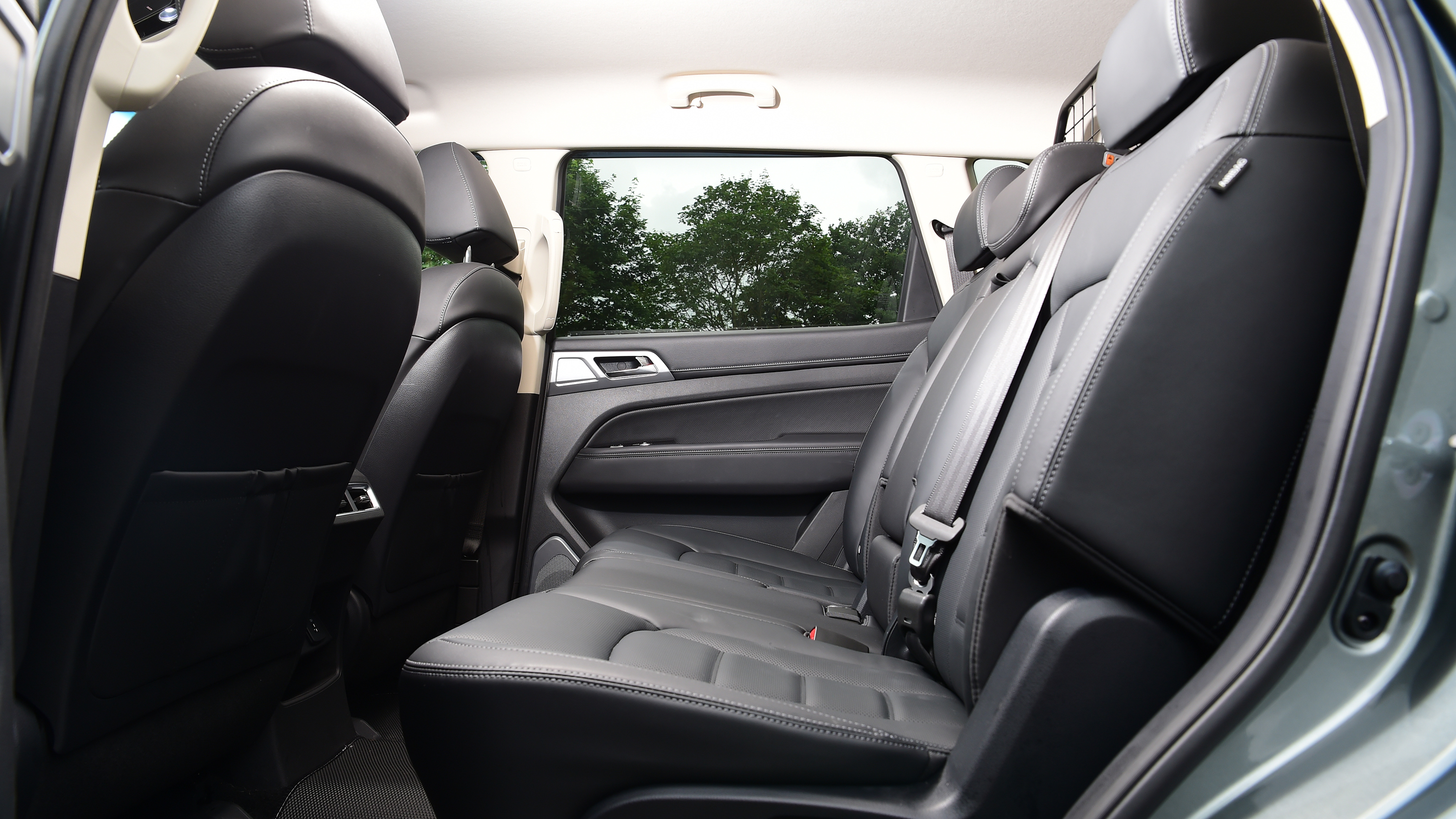 SsangYong Rexton 2021 facelift -  rear seats