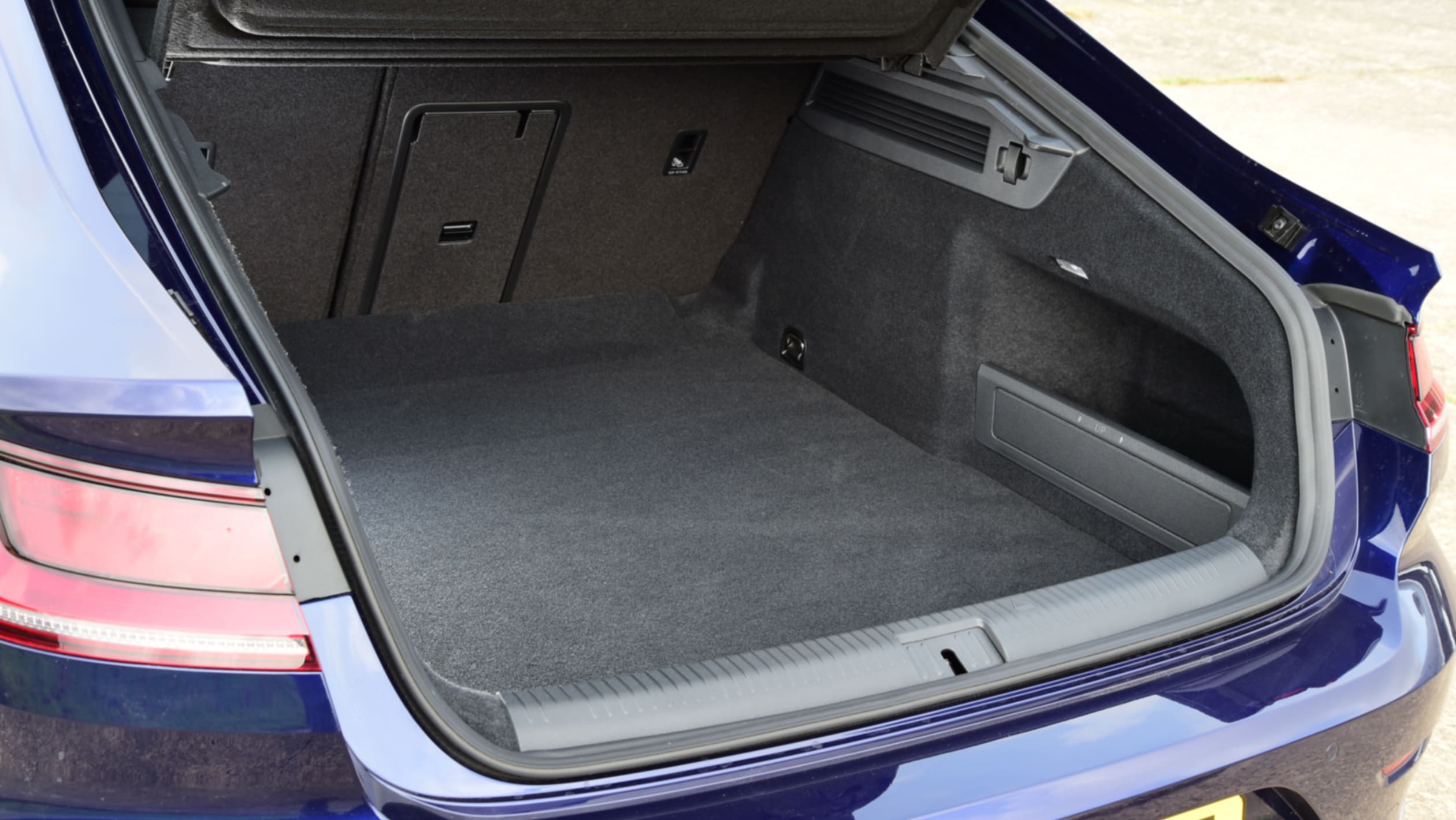 Used Volkswagen Arteon - boot