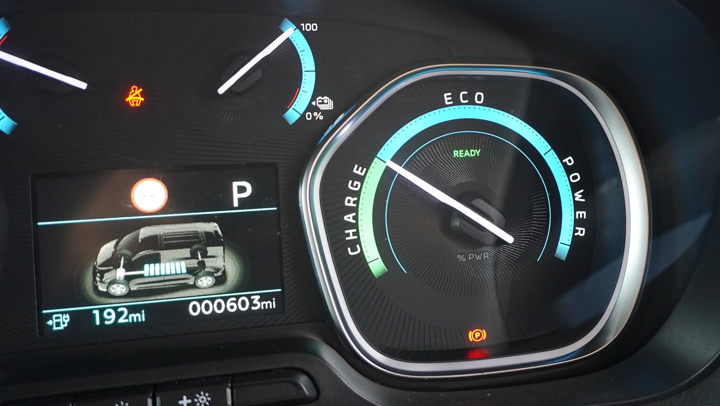 Vauxhall Vivaro-e - dials