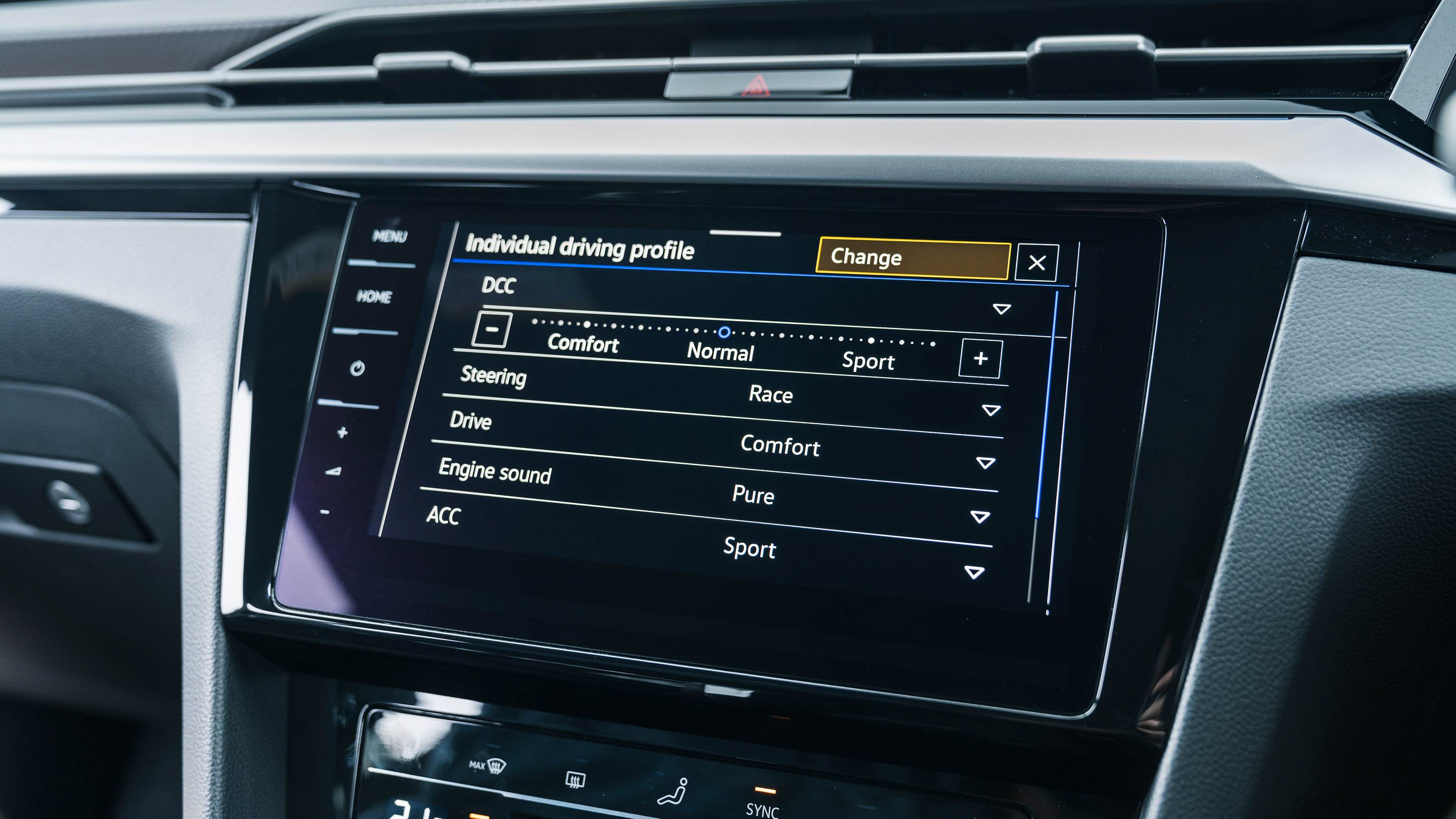 Volkswagen Arteon R Shooting Brake - infotainment