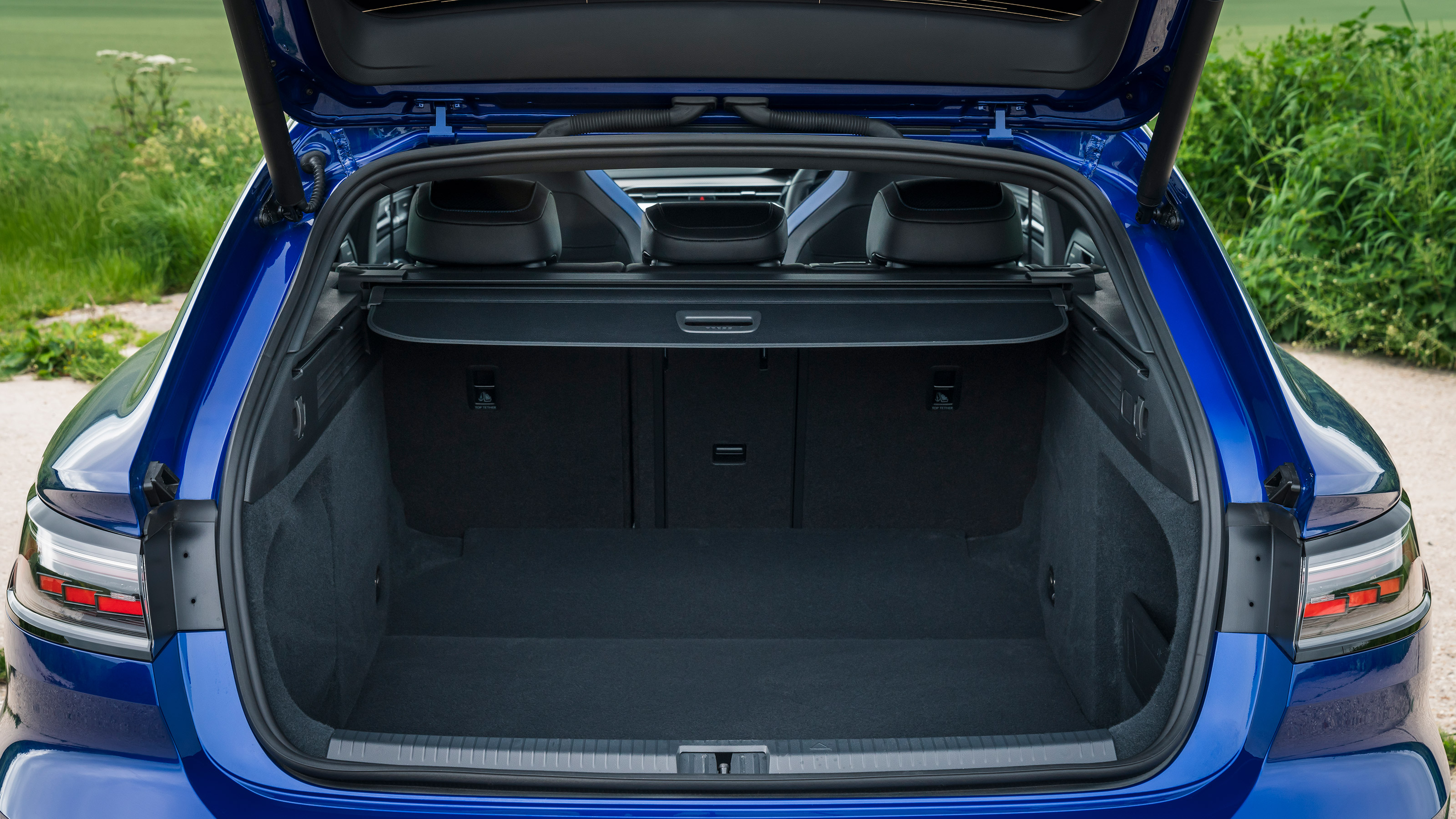 Volkswagen Arteon R Shooting Brake - boot
