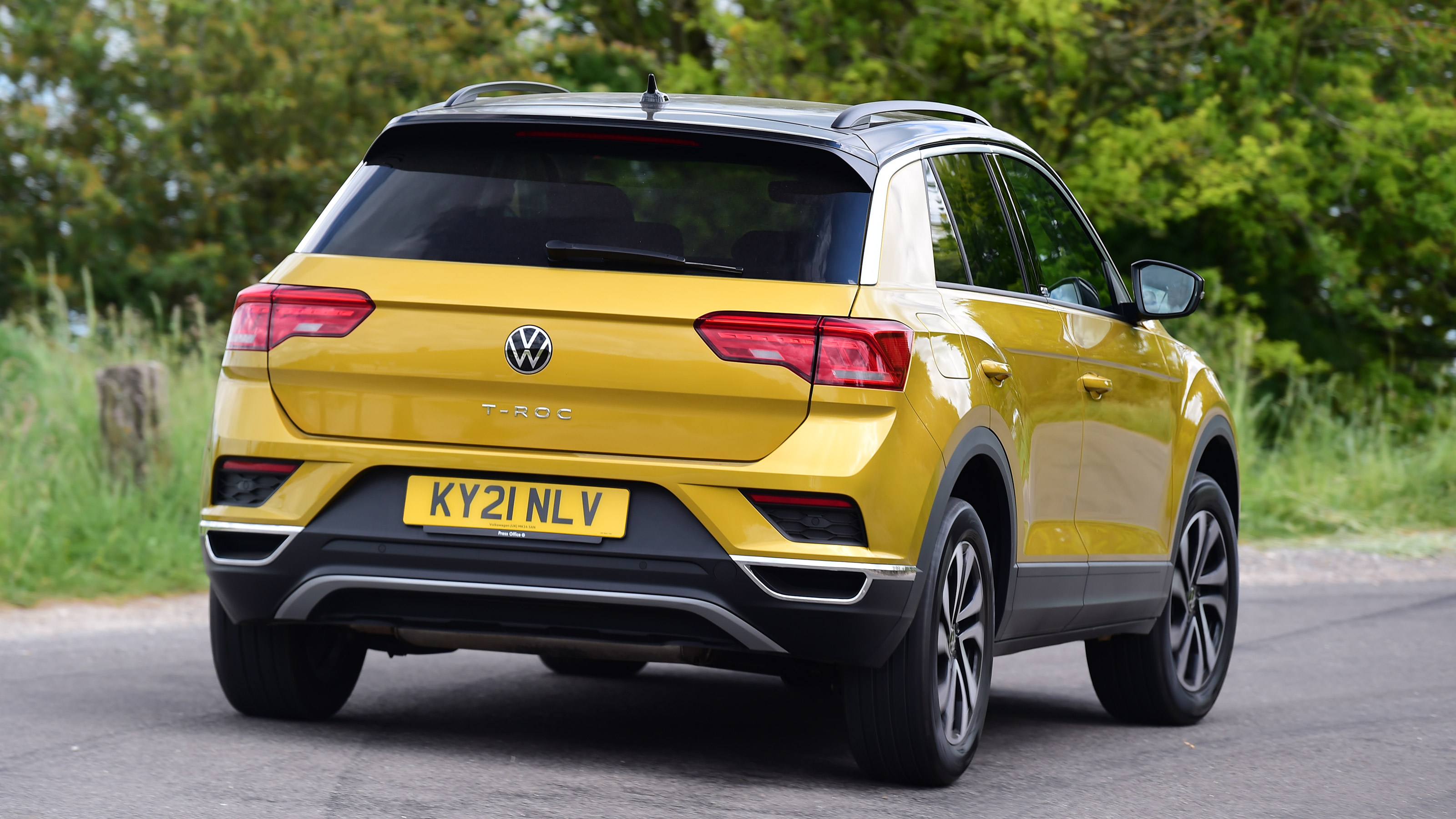 Volkswagen T-Roc Active - rear