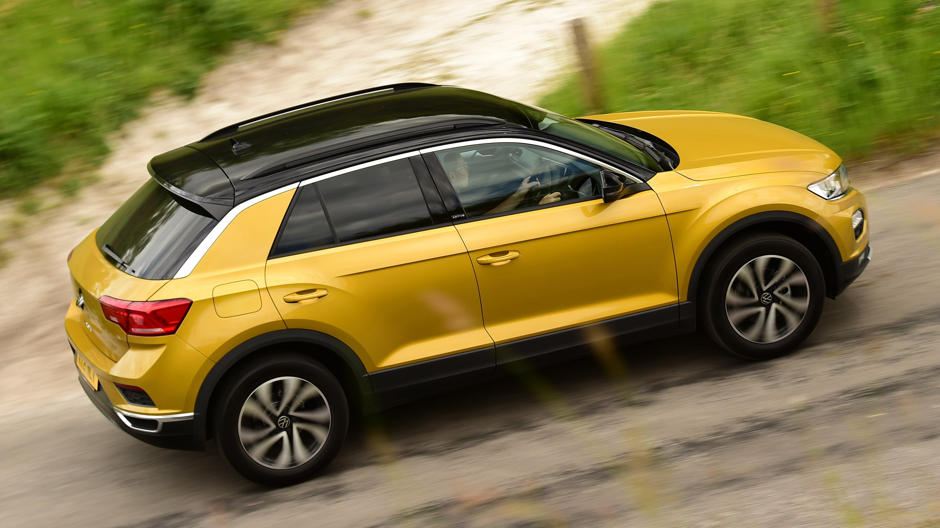 Volkswagen T-Roc Active - rear above