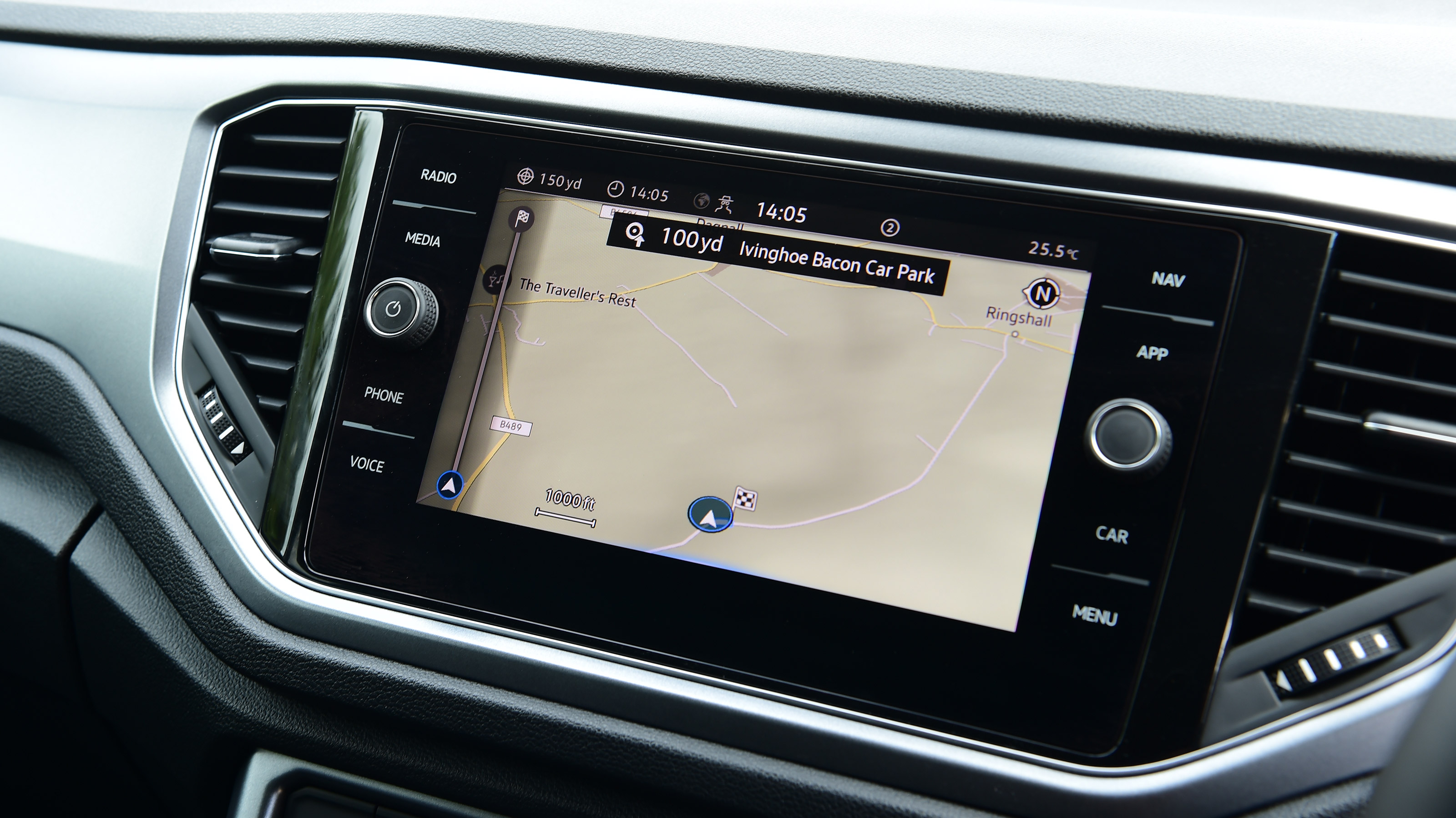 Volkswagen T-Roc Active - sat-nav