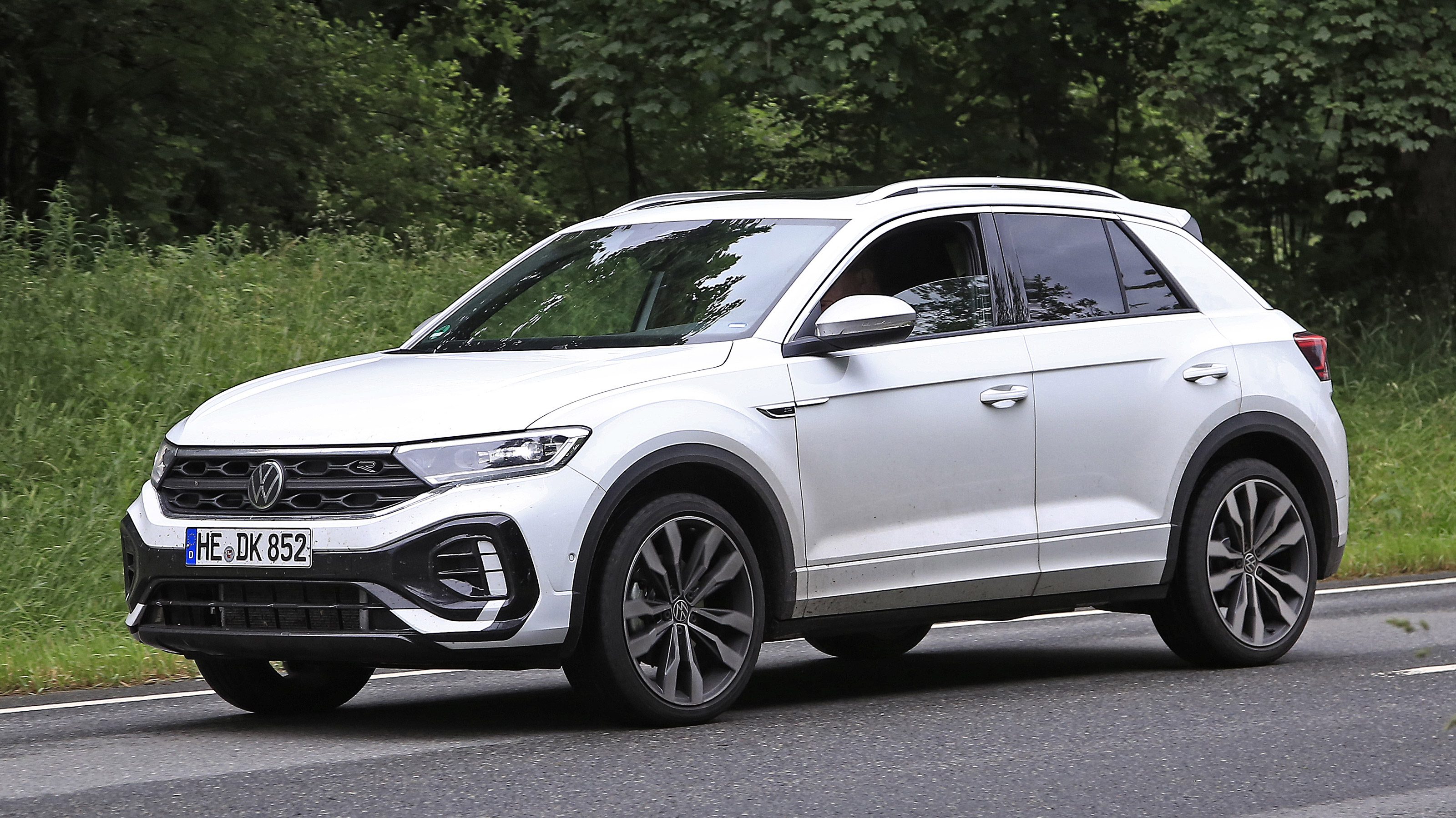 Volkswagen T-Roc - spyshot 10