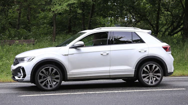 Volkswagen T-Roc - spyshot 11