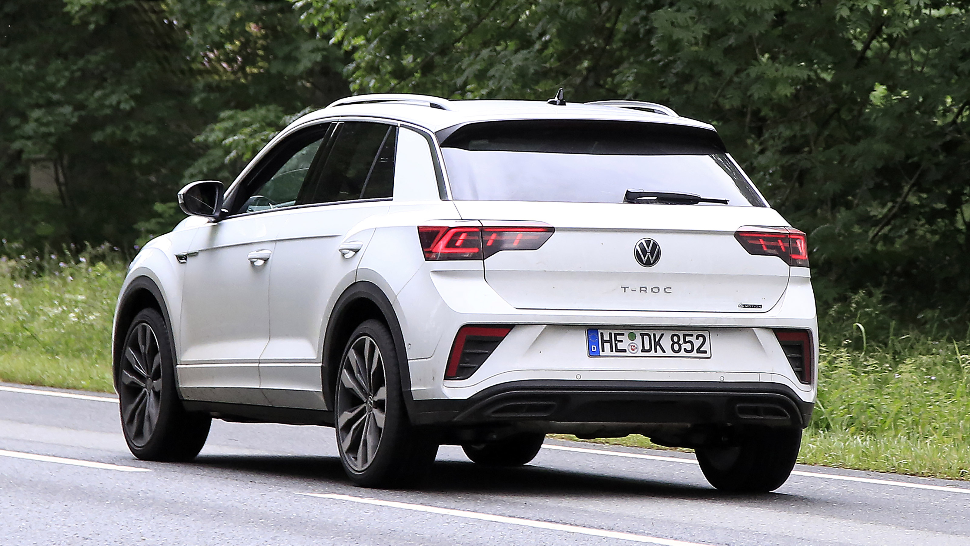 Volkswagen T-Roc - spyshot 14