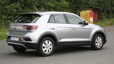 Volkswagen T-Roc - spyshot 6